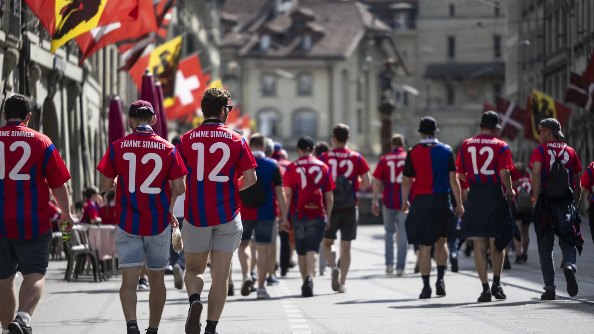 Nach dem Pokalgewinn wollten die Basel-Fans eigentlich ihren Verein feiern, doch aufgrund eines tragischen Vorfalls wurde die Party abgesagt.
