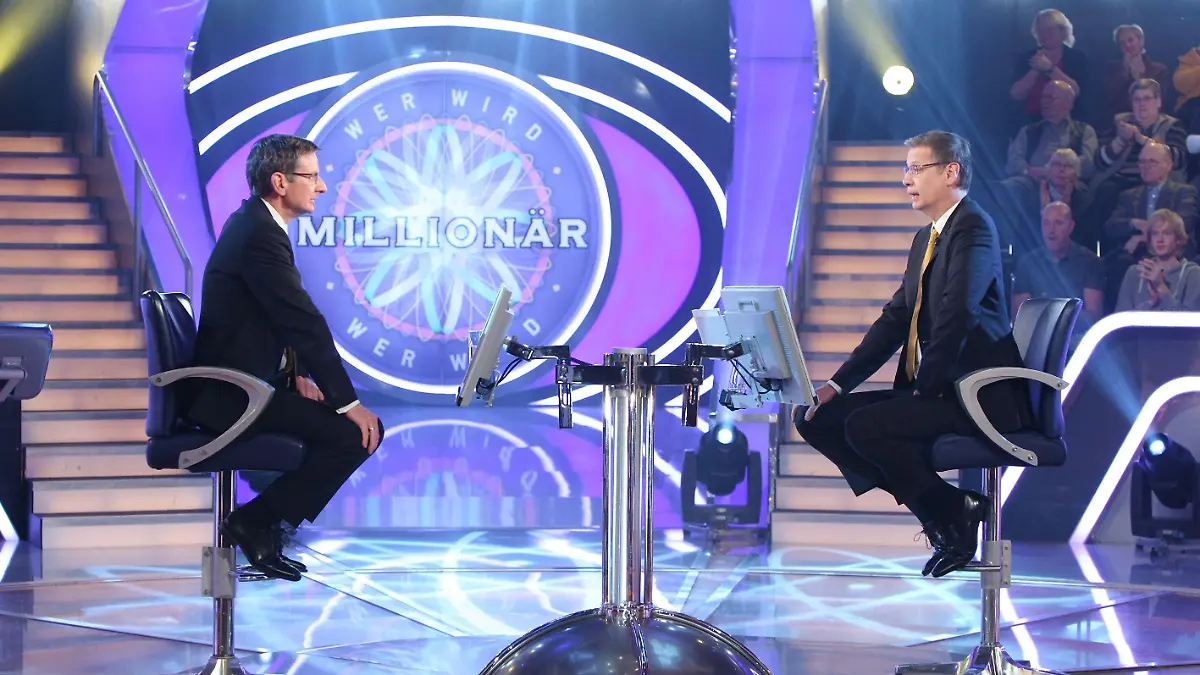 Moderator Günther Jauch (re.) und Michael Kessler als Günther Jauch