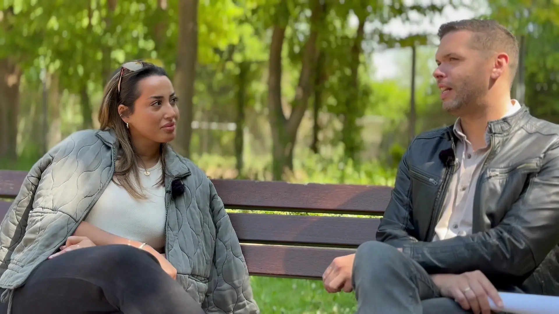Ceyla Özdemir spricht mit RTL-Reporter Alexander Müschen über das Schicksal ihrer Cousine. 