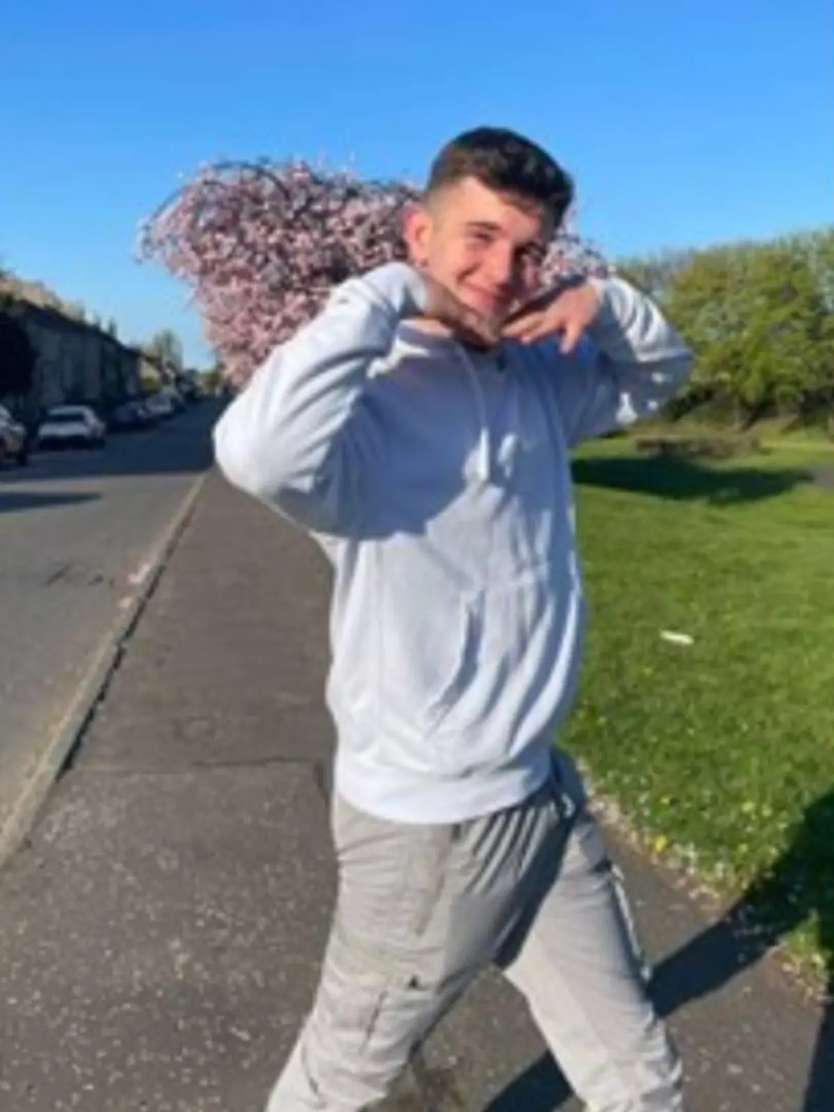 Mit diesen Fotos sucht die schottische Polizei nach Cole Cooper 