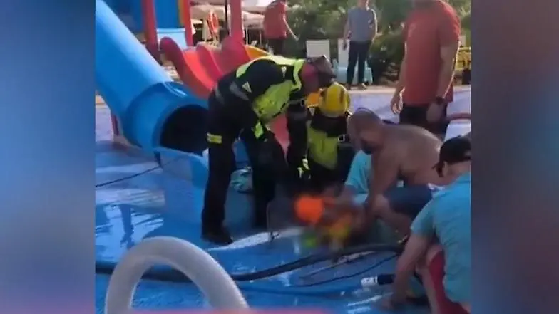 Mallorca-Hotel soll Gefahr gekannt haben: Pool-Pumpe saugt Arm von Jungen  (5) an