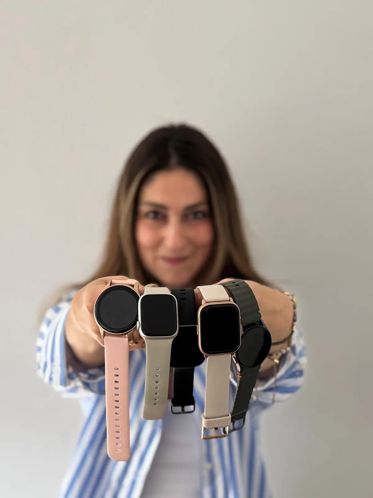 Reporterin testet fünf verschiedenen Smartwatches