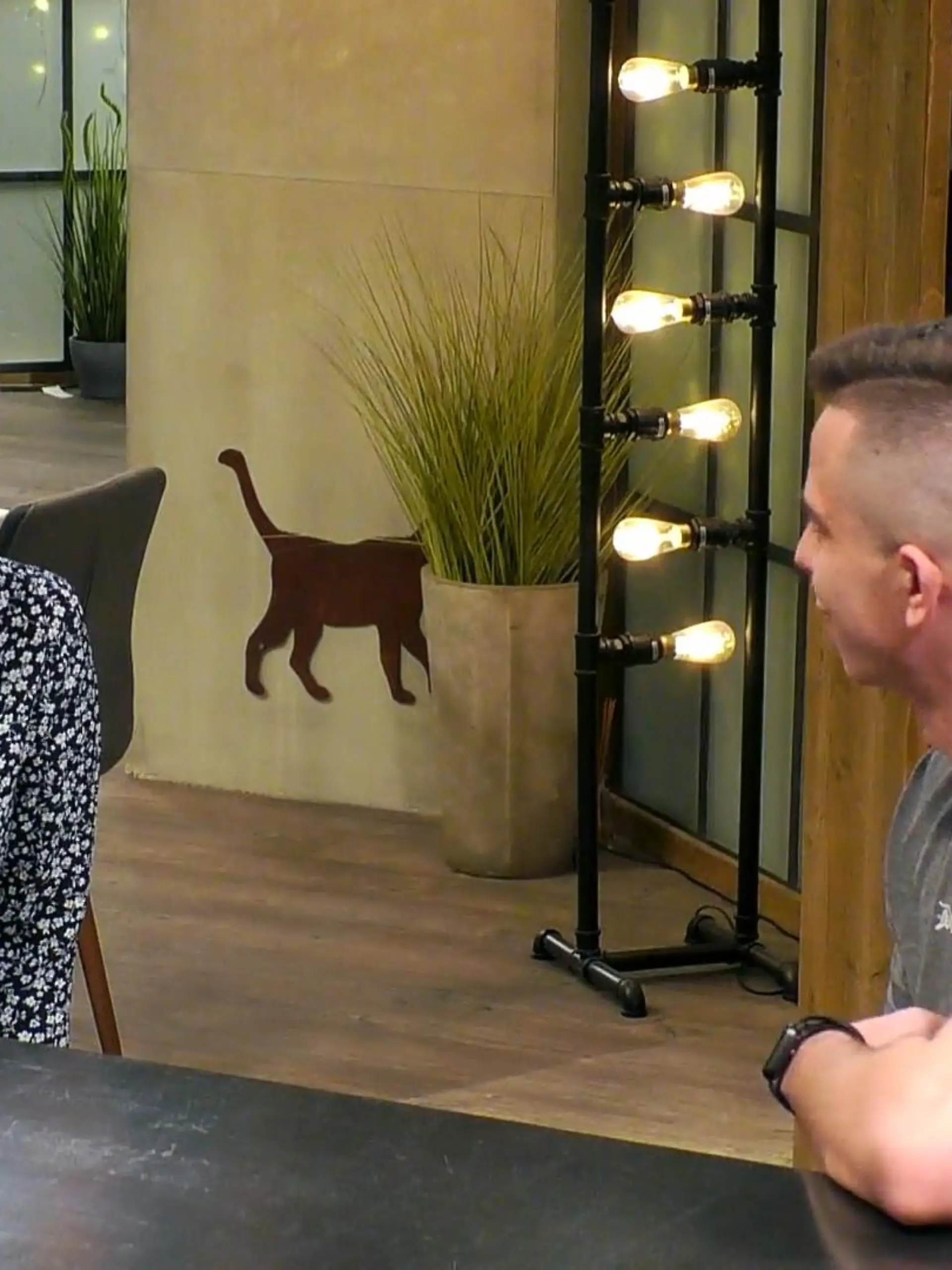 Bild zu: "Elisas Mama hat einen Plan: "First Dates" soll die große Liebe bringen"