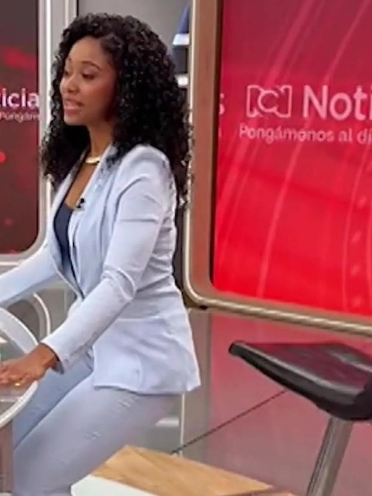 Im Live-TV! Moderatorin bewahrt trotz Mega-Fail die Fassung