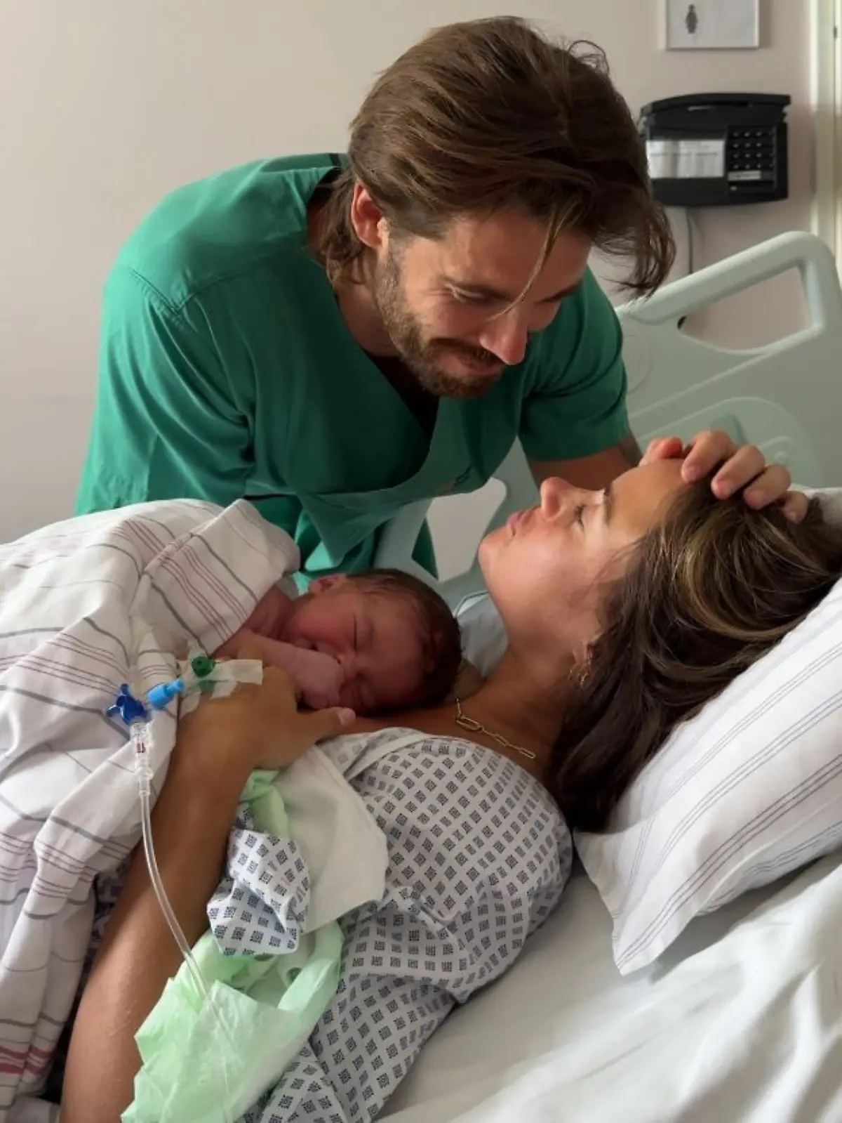 Reiseblogger Marie und Jake Snow im Babyglück! Ihr Sohn ist endlich da.