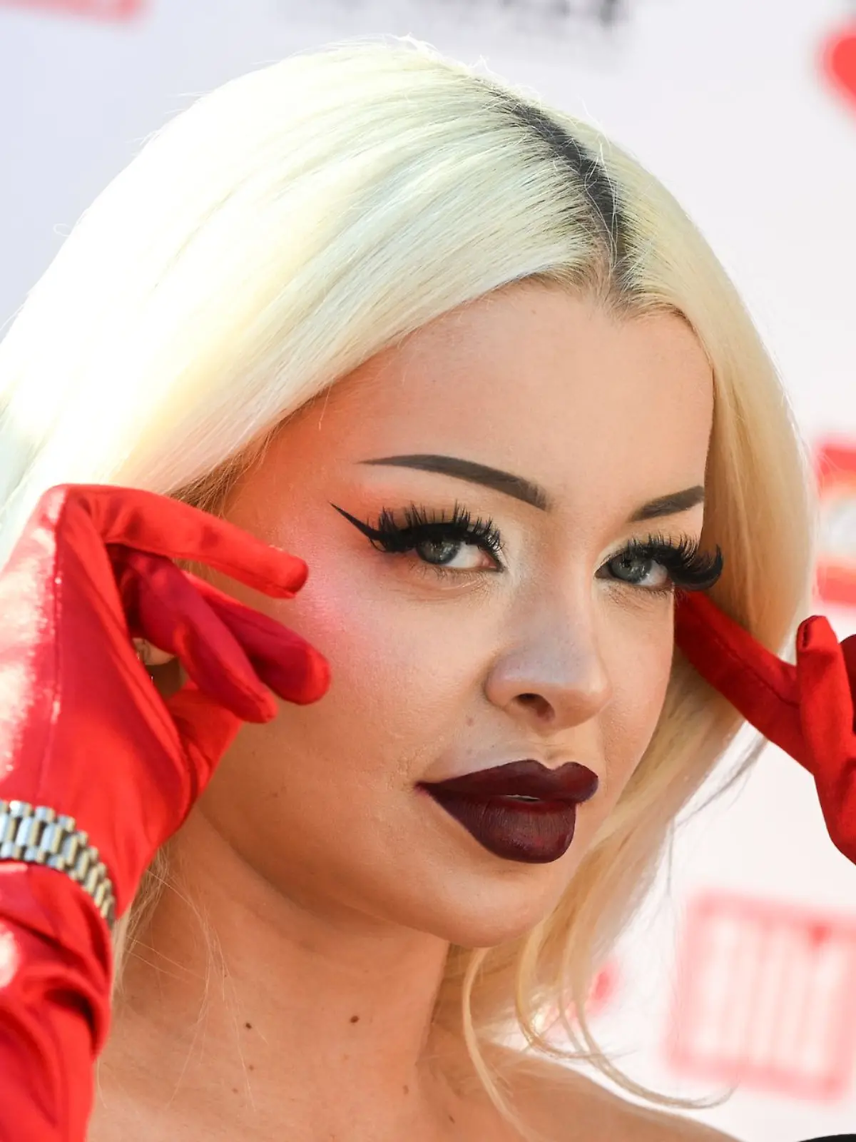 Bild zu: "Ex-DSDS-Jurorin Katja Krasavice in Tränen aufgelöst"