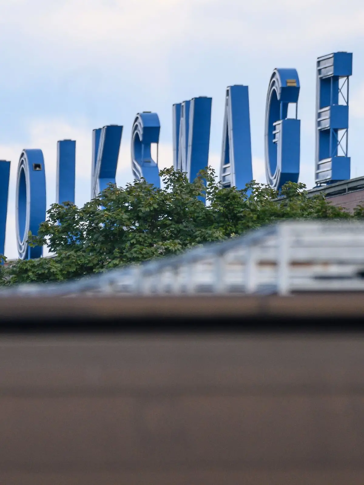 Bild zu: "VW hat offenbar eine Notlösung in der Chip-Krise"