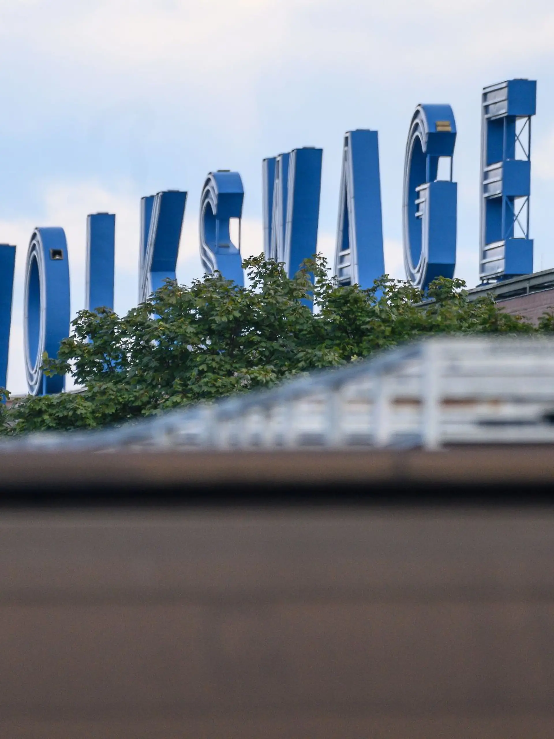 Bild zu: "VW hat offenbar eine Notlösung in der Chip-Krise"