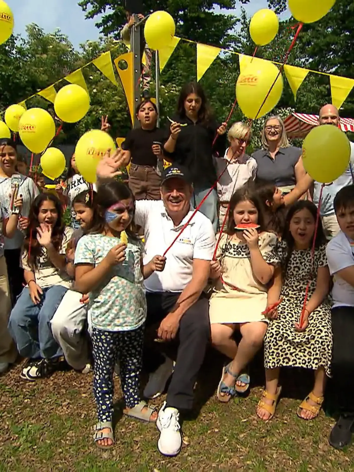 Bild zu: "Spenden- und Grillaktion im RTL-Kinderhaus Ahlen"