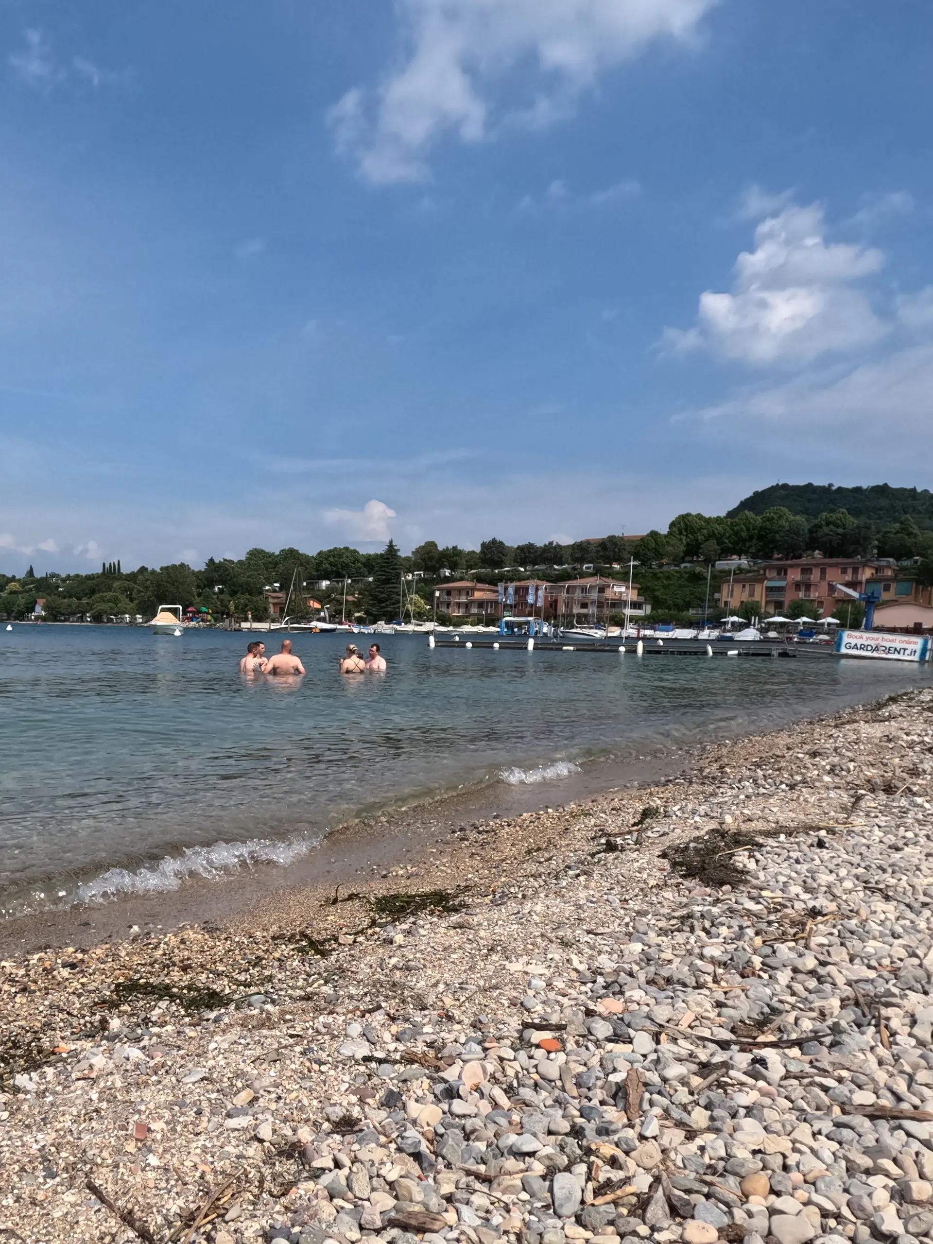 Bild zu: "Rechtzeitig vor Ostern – Gardasee-Gemeinde geht mit Maßnahmenpaket gegen Massentourismus vor "