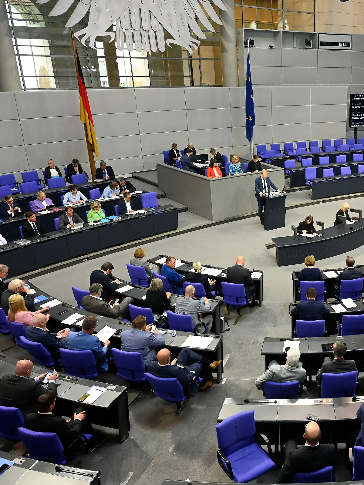 Bild zu: "Bundestag gönnt sich – Diäten steigen weiter automatisch"