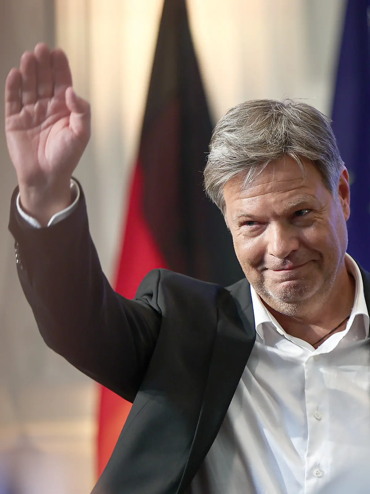 Bild zu: "Neuer Job für Robert Habeck!"