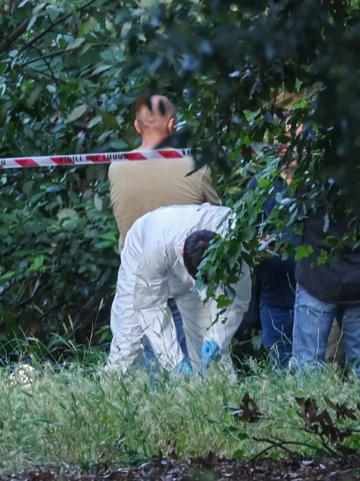 Bild zu: "Leichen von Baby und Frau in beliebtem Park in Rom gefunden"