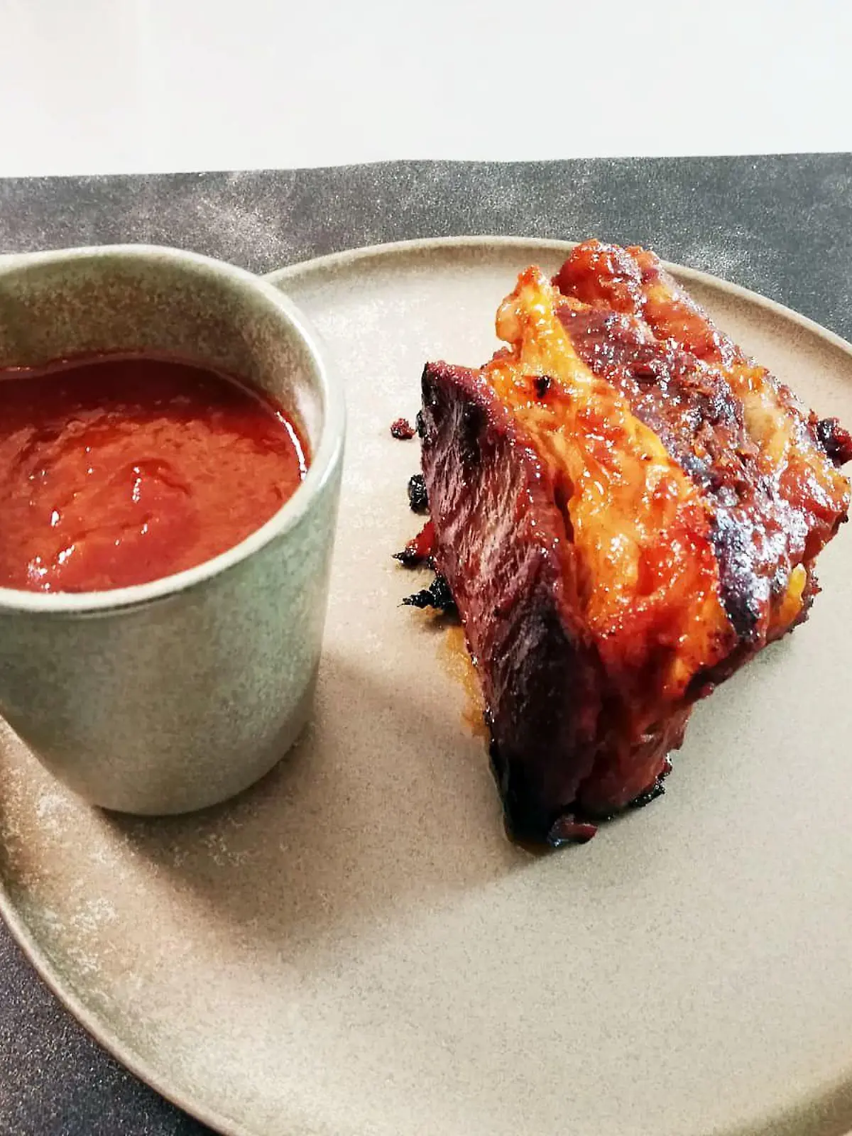 Rinderrippchen mit Barbecue-Sauce