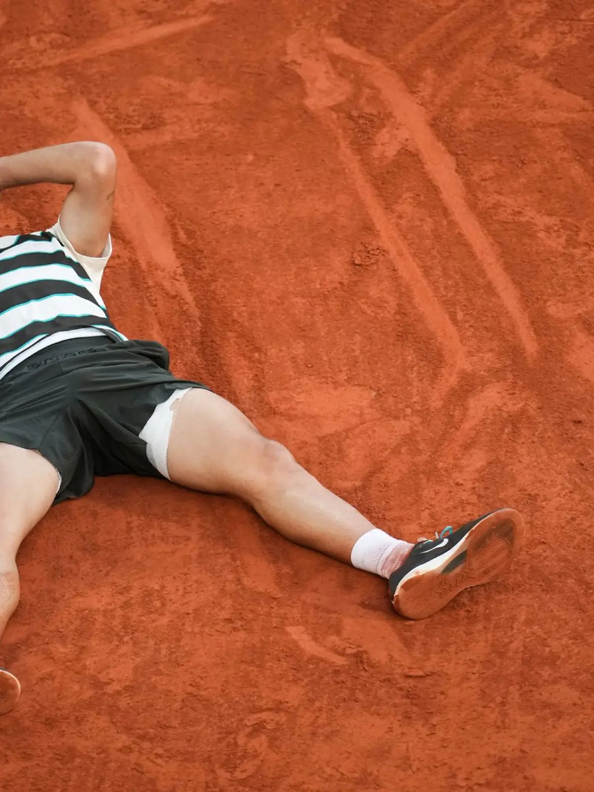 Bild zu: "Fünf-Stunden-Krimi! Alcaraz ist der Tennis-König von Paris"