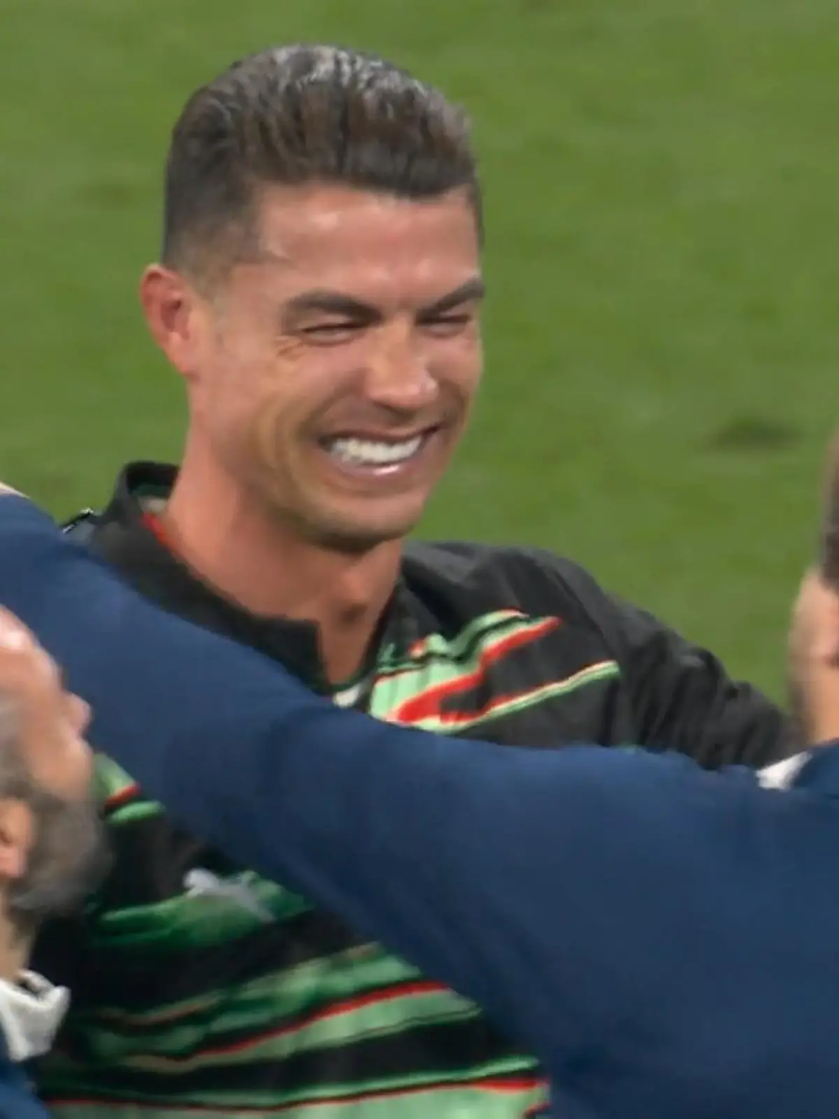 Bild zu: "Ronaldo kann die Tränen nicht halten"