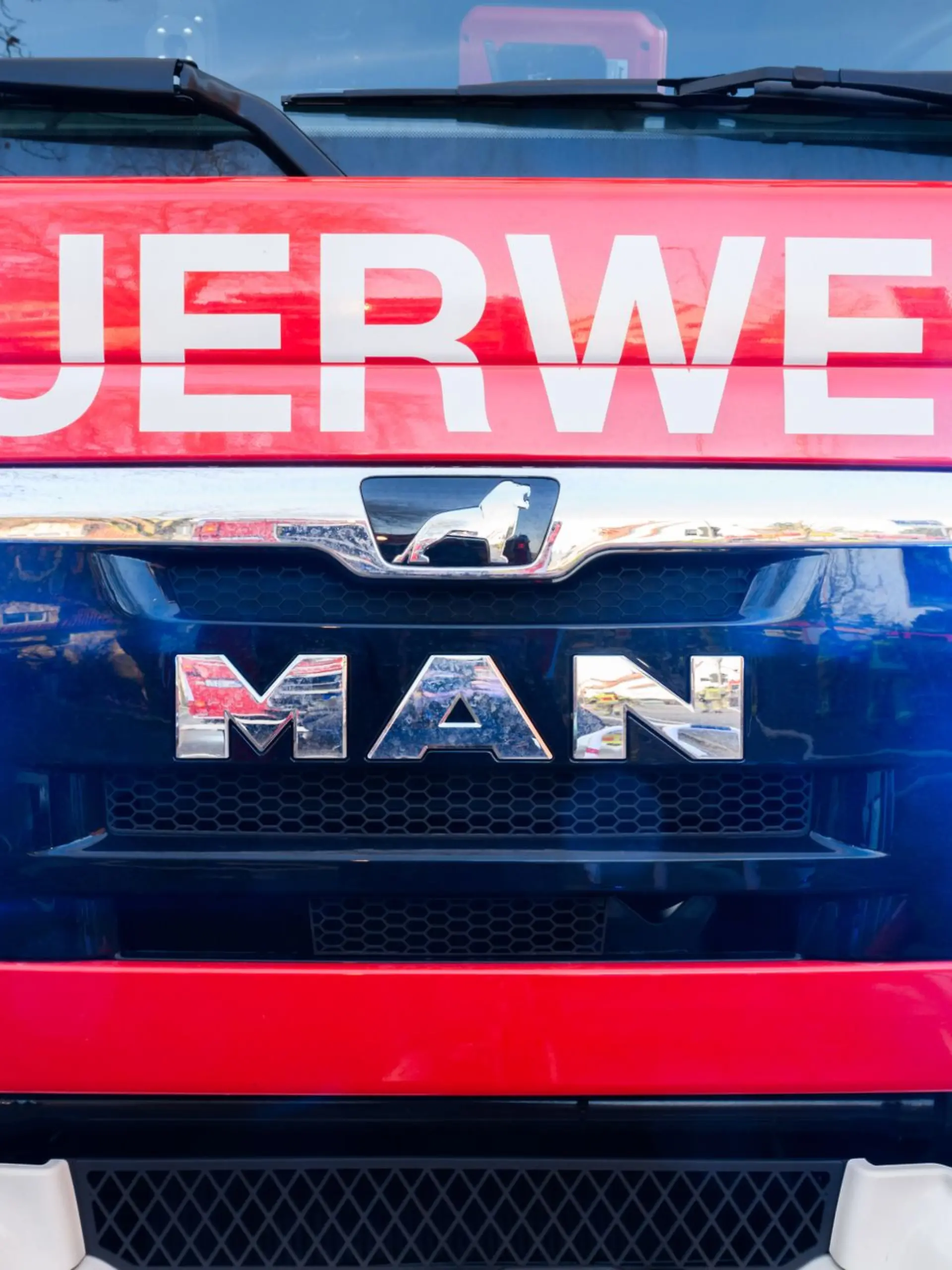 Bild zu: "Feuerdrama im Stall – mehrere Pferde sterben in Melle"