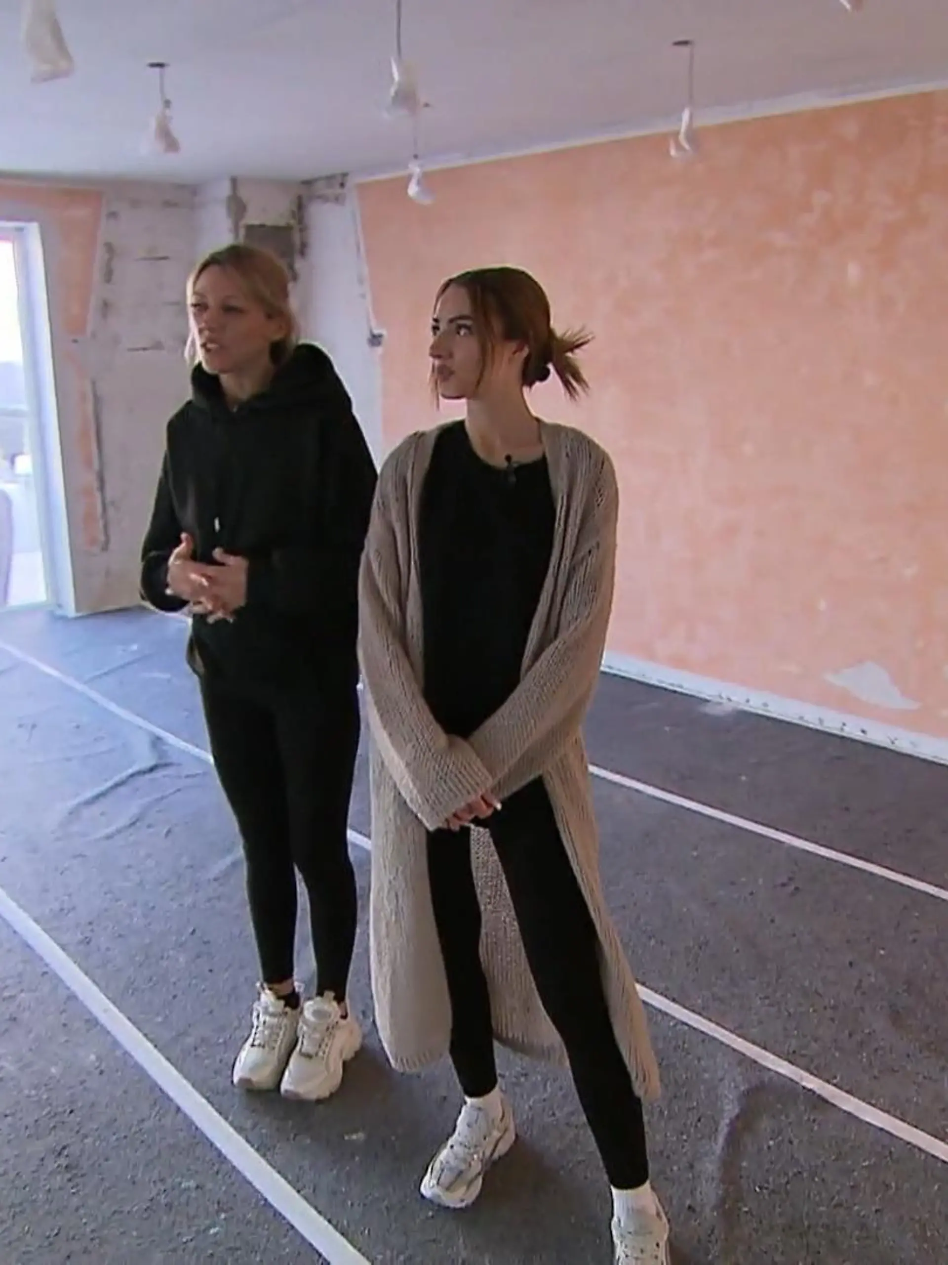 Bild zu: "Fitness-Duo greift an Tag 3 an"