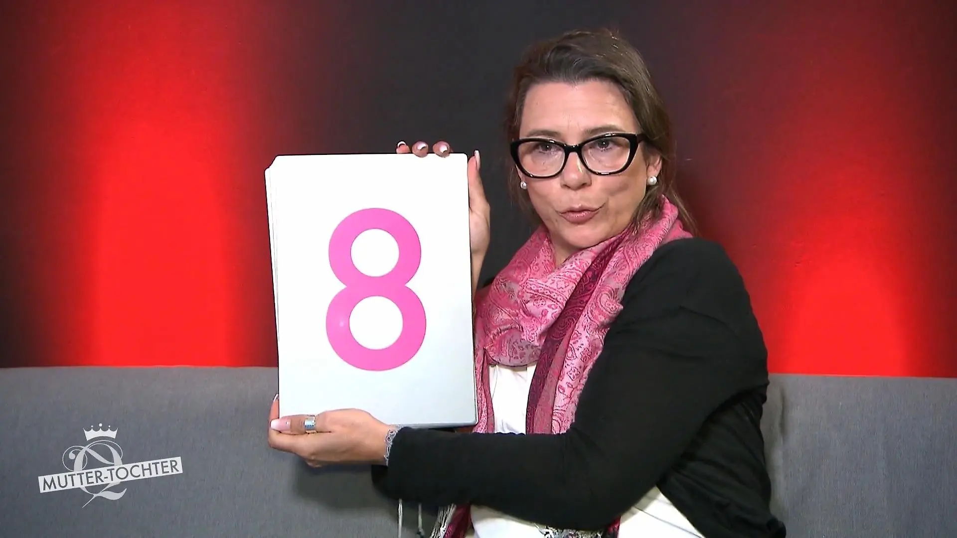 So bewerten die anderen Kandidatinnen den Look Punkte für Vicky & Laureen