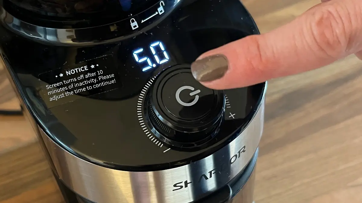 Die LED-Anzeige zeigt die Mahldauer in Sekunden an der Shardor Kaffeemühle.