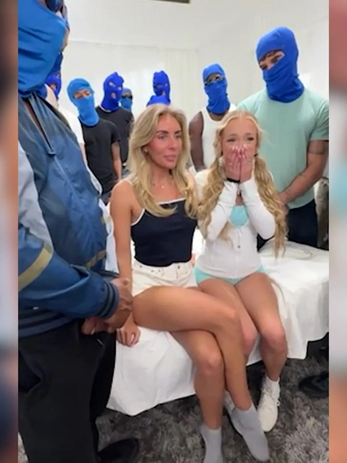 Bild zu: "Das war ein Sex-Rekord zu viel! Erotik-Plattform OnlyFans schmeißt Pornostar Bonnie Blue raus "