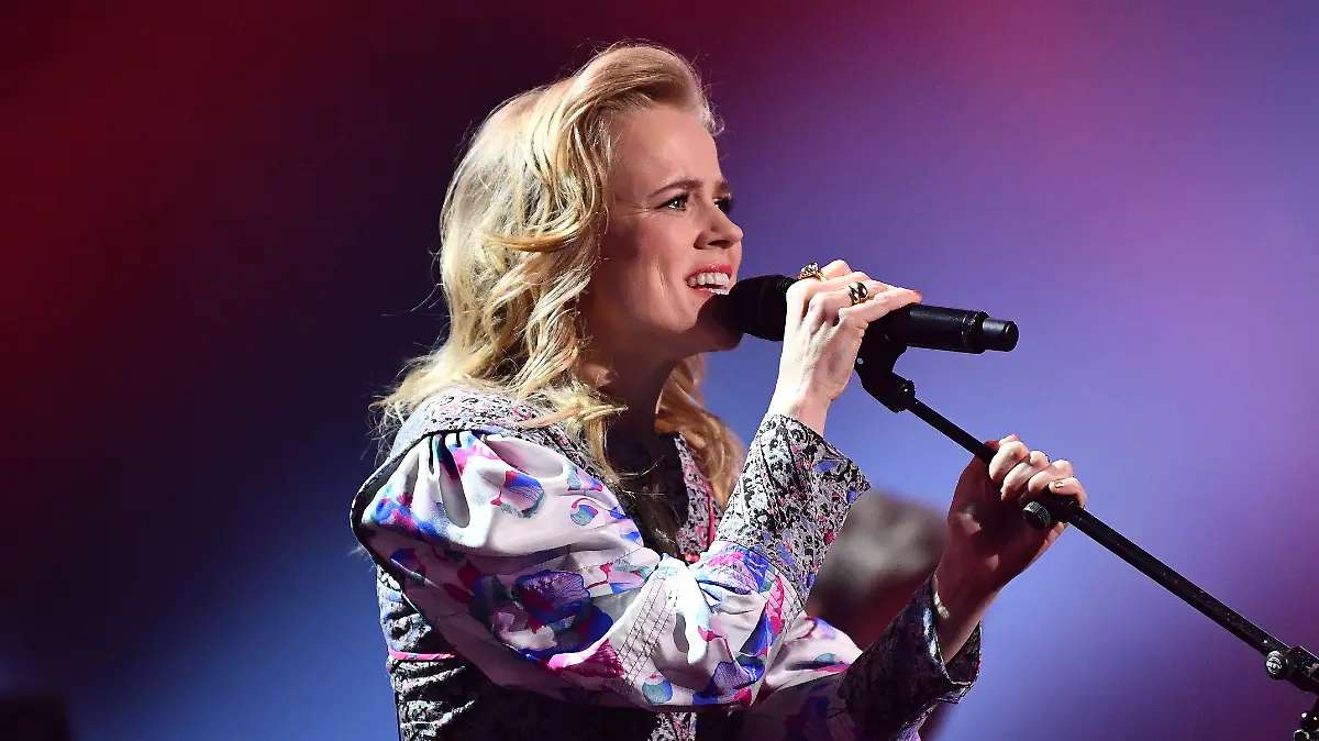 HANDOUT - 16.05.2020, Nordrhein-Westfalen, Köln: Die Niederländerin Ilse DeLange tritt in der Show «Free European Song Contest» auf. Der Songwettbewerb wird live bei ProSieben ausgestrahlt. Nach der coronavirusbedingten Absage des Eurovision Song Contest (ESC) gibt es am 16.05.2020 im deutschen Fernsehen gleich mehrere Ersatz-Musikshows. Foto: Willi Weber/ProSieben/dpa - ACHTUNG: Nur zur redaktionellen Verwendung im Zusammenhang mit der Berichterstattung über ·Free European Song Contest· und mit vollständiger Nennung des vorstehenden Credits. Das Foto darf nicht verändert und nur im vollen Ausschnitt verwendet werden. Nicht für EPG. Keine Archivierung. +++ dpa-Bildfunk +++