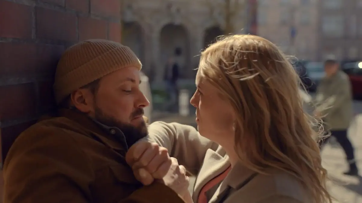 GZSZ-Folge 8295 am 19. Juni 2025 bei RTL im TV: Zoe krank vor Sorge – wird  sie Clara jemals wieder sehen?