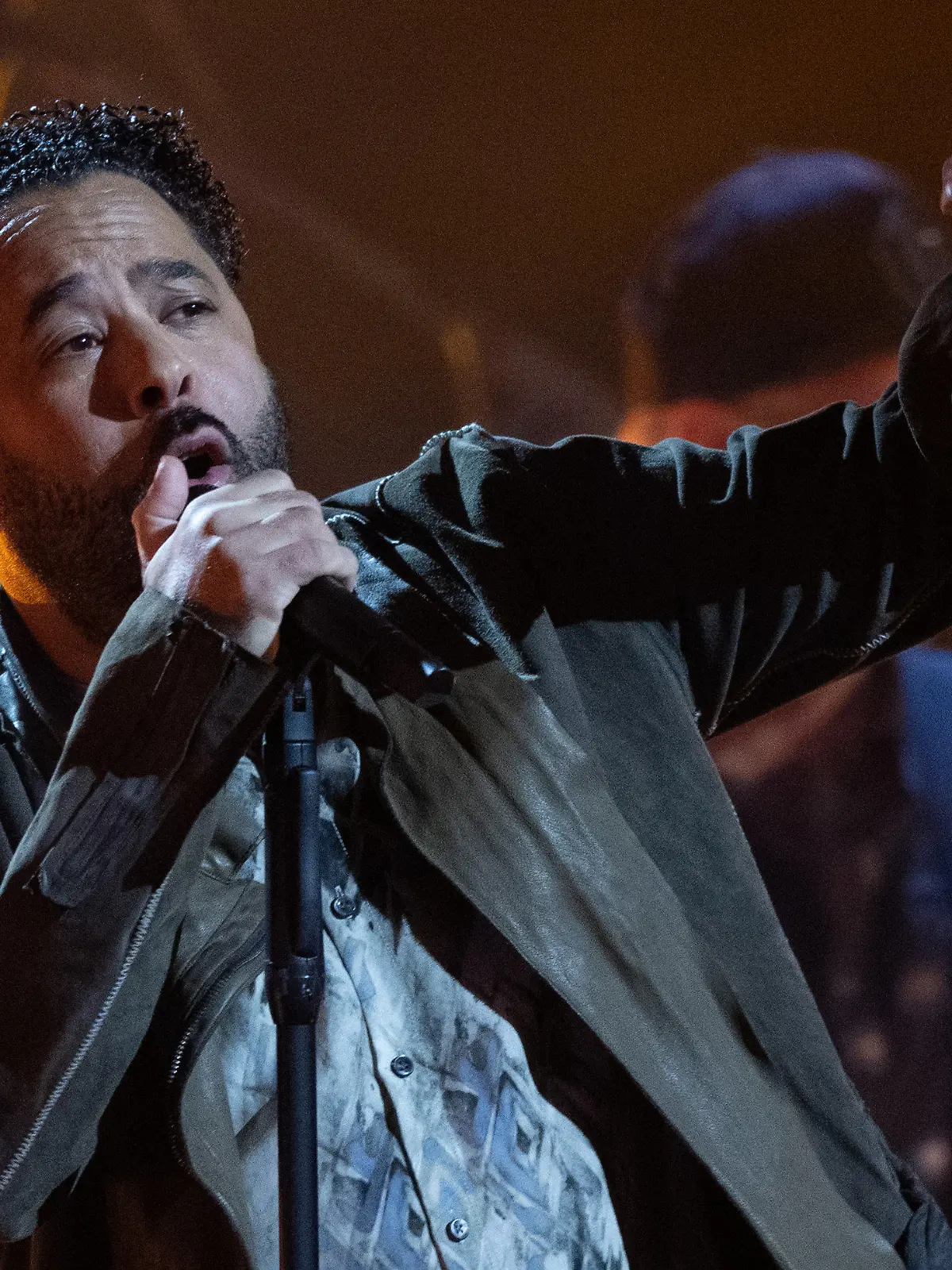 ARCHIV - 07.10.2022, Sachsen, Leipzig: Der deutsche Pop-Musiker Adel Tawil tritt während der Verleihung des Medienpreises «Goldene Henne» auf. (zu dpa: «Adel Tawil: Pandemie war für mich Zeit der Selbstreflexion») Foto: Hendrik Schmidt/dpa +++ dpa-Bildfunk +++