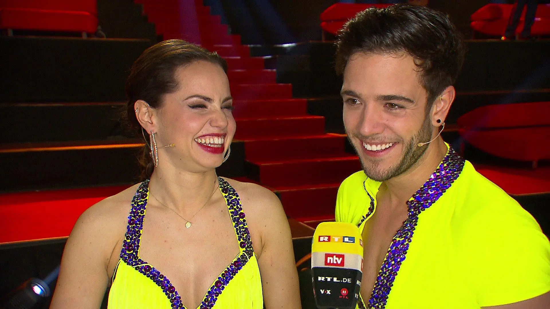 Luca Hänni erklärt seine "Spatzenbeine" Nach dem Jive gab es Verwirrung bei "Let's Dance"
