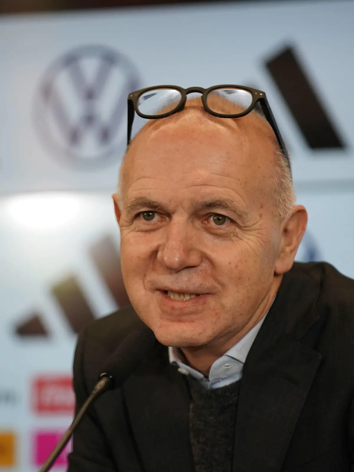 DFB Präsident Bernd Neuendorf bei der Vorstellung des neuen Sportdirektor der A-Nationalmannschaft der Männer - Frankfurt 20.01.2023: Vorstellung DFB Sportdirektor Rudi Völler *** DFB President Bernd Neuendorf at the presentation of the new sports director of the mens A national team Frankfurt 20 01 2023 Presentation DFB Sports Director Rudi Völler