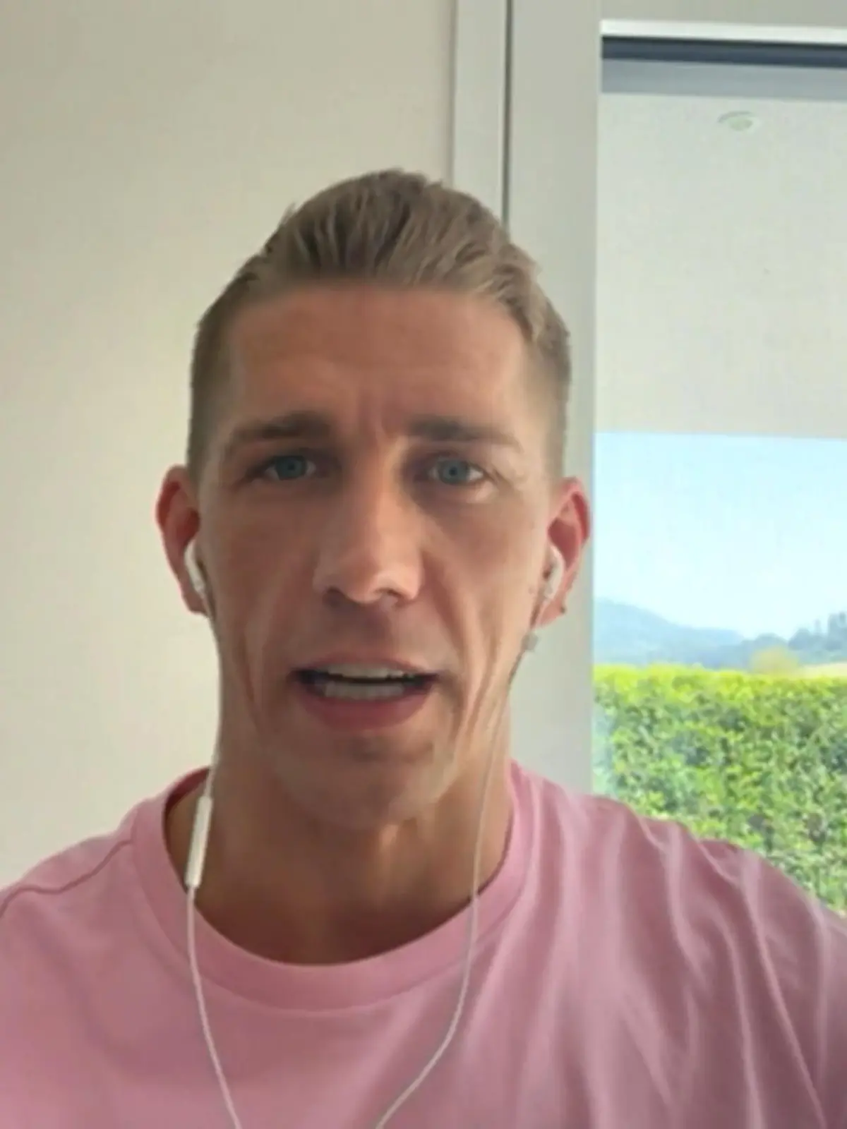 Bild zu: "Scharfe Kritik von Nils Petersen! Warum ihn der Sané-Wechsel nicht überrascht"