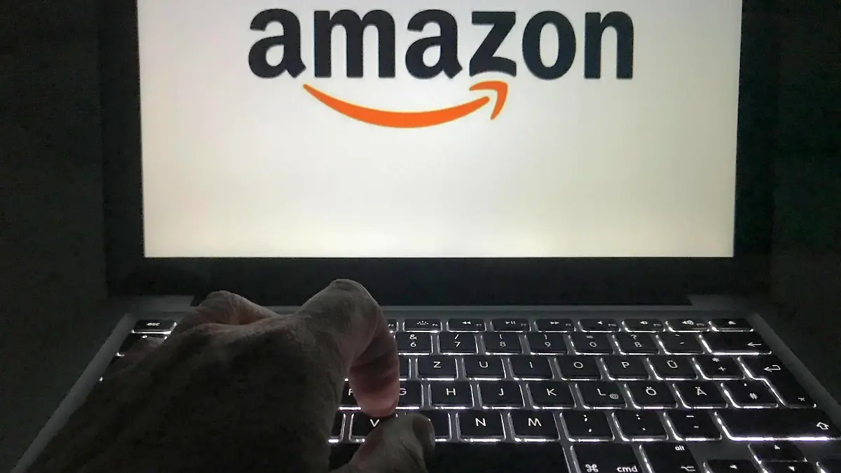 Laptop mit Amazon