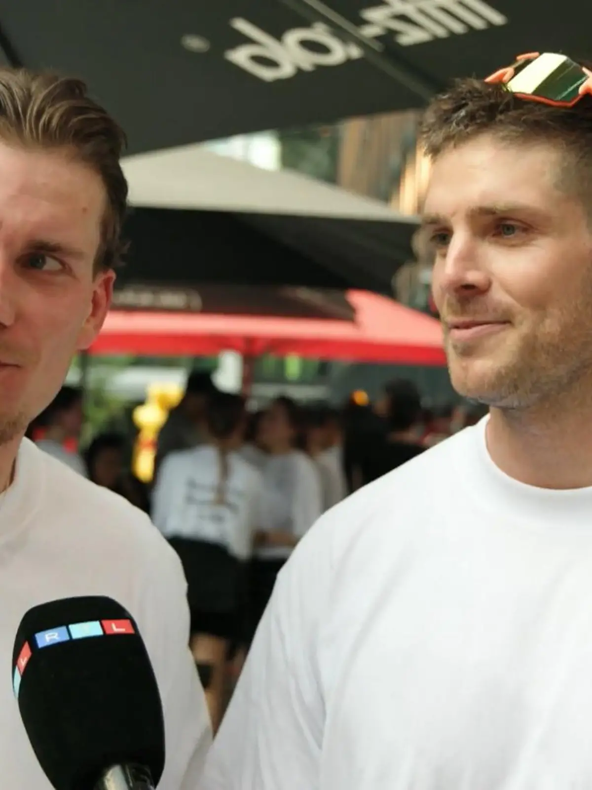 Bild zu: "Laufen die Bachelors hier den Fans davon?  "