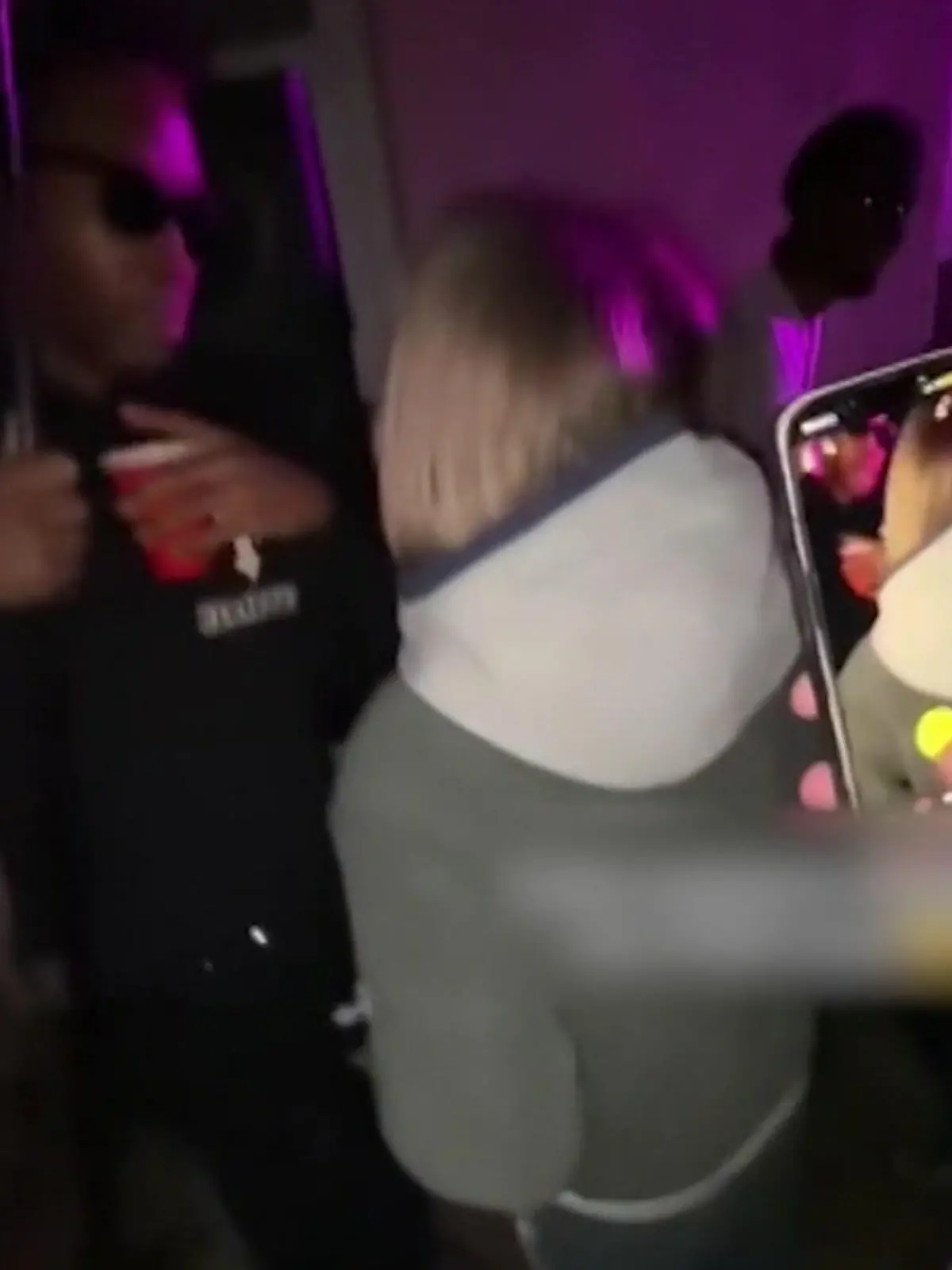 Bild zu: "Mutter versucht, XXL-Party zu beenden – und wird ausgelacht"