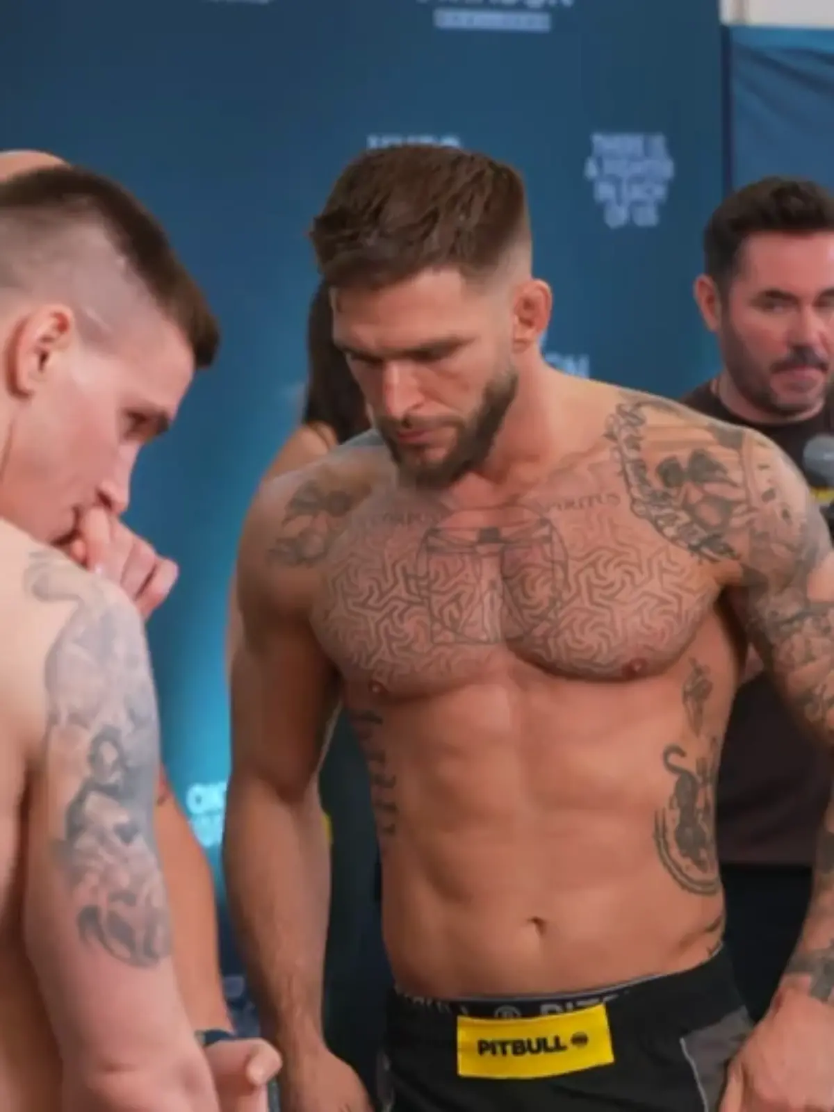  MMA-Fighter Jaime Cordero beim Wiegen für Oktagon 72