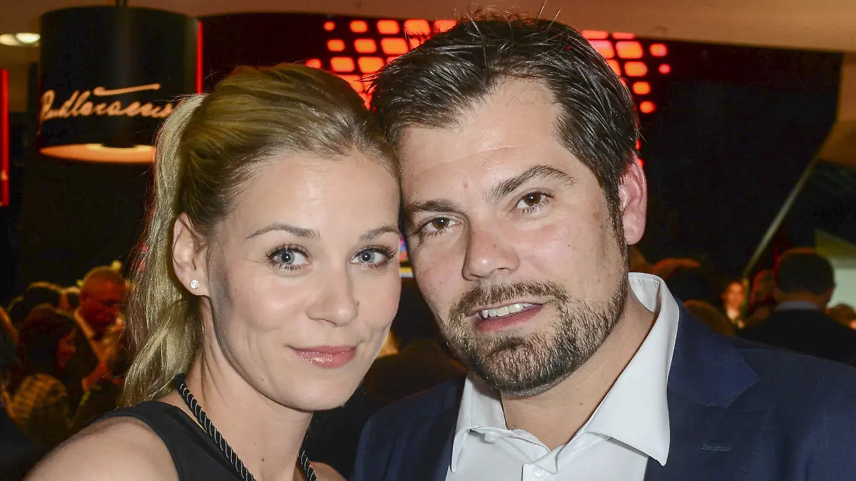 Daniel Fehlow und Jessica Ginkel in der Mercedes-Benz Gallery, Berlin 2015