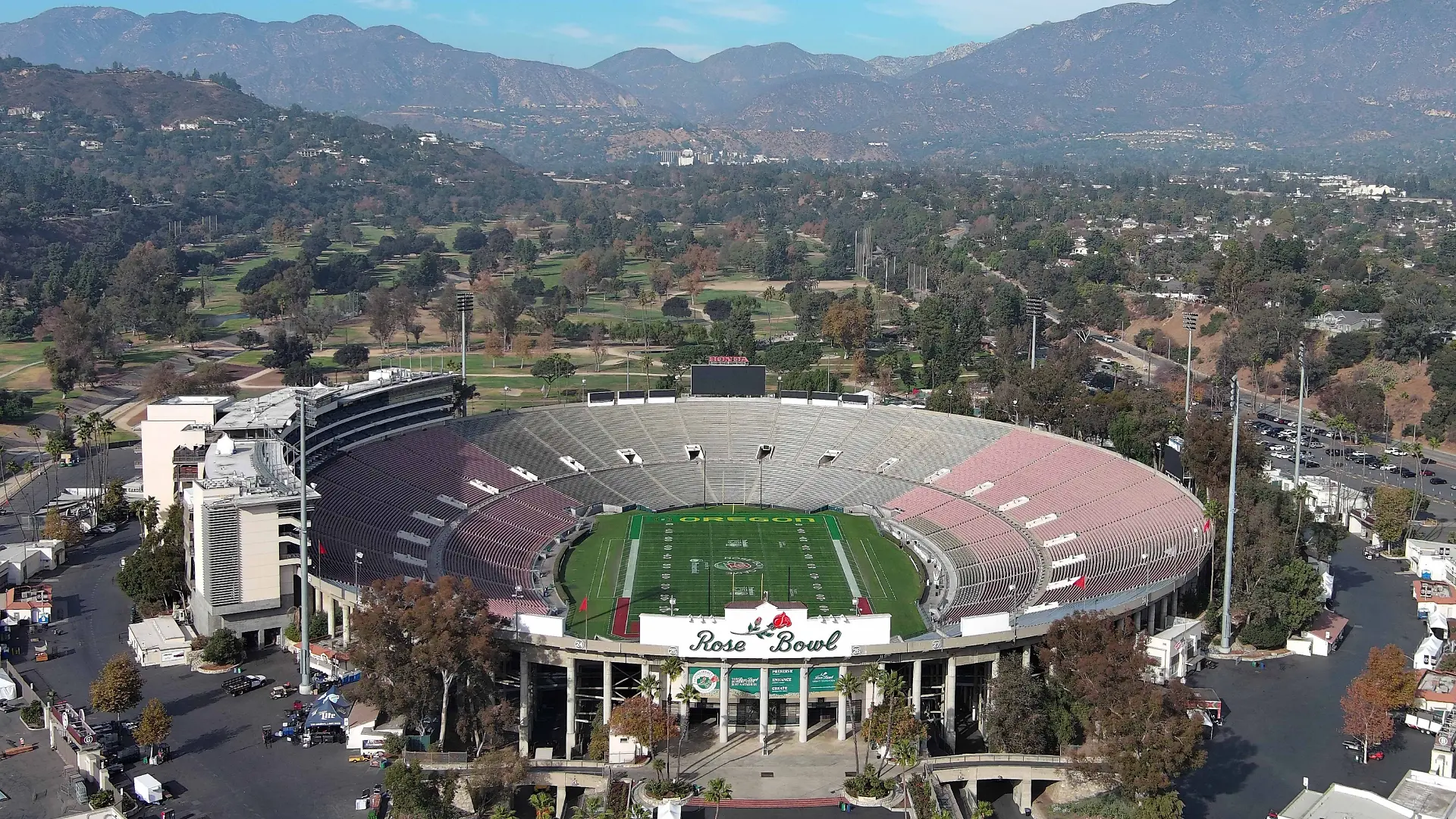 Blick auf das Rose-Bowl-Stadium in Pasadena, Kalifornien