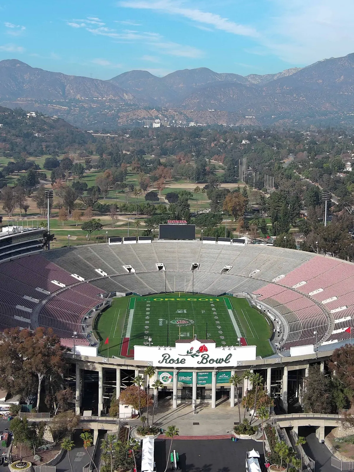Blick auf das Rose-Bowl-Stadium in Pasadena, Kalifornien
