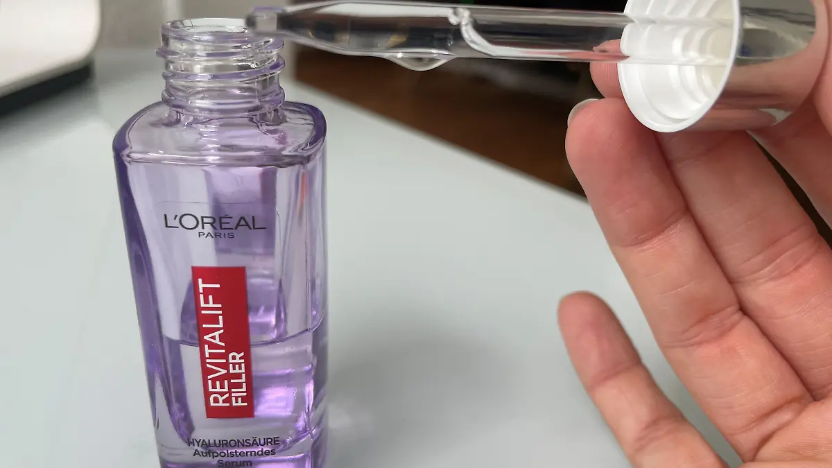 Das Hyaluron-Revitalift-Serum von L’Oréal Paris im Test. 