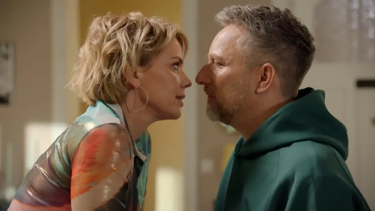 Yvonne (Gisa Zach) und Michi (Lars Pape) 