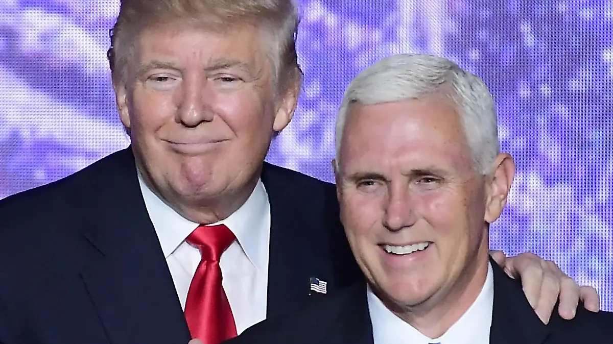  July 21, 2016 - Cleveland, Ohio, United States of America - Donald J. Trump and Governor Mike Pence Republican of Indiana after Trump delivered his acceptance speech as the GOP candidate for President of the United States at the 2016 Republican National Convention held at the Quicken Loans Arena in Cleveland, Ohio on Thursday, July 21, 2016..Credit: / CNP. Cleveland United States of America PUBLICATIONxINxGERxSUIxAUTxONLY - ZUMAs152