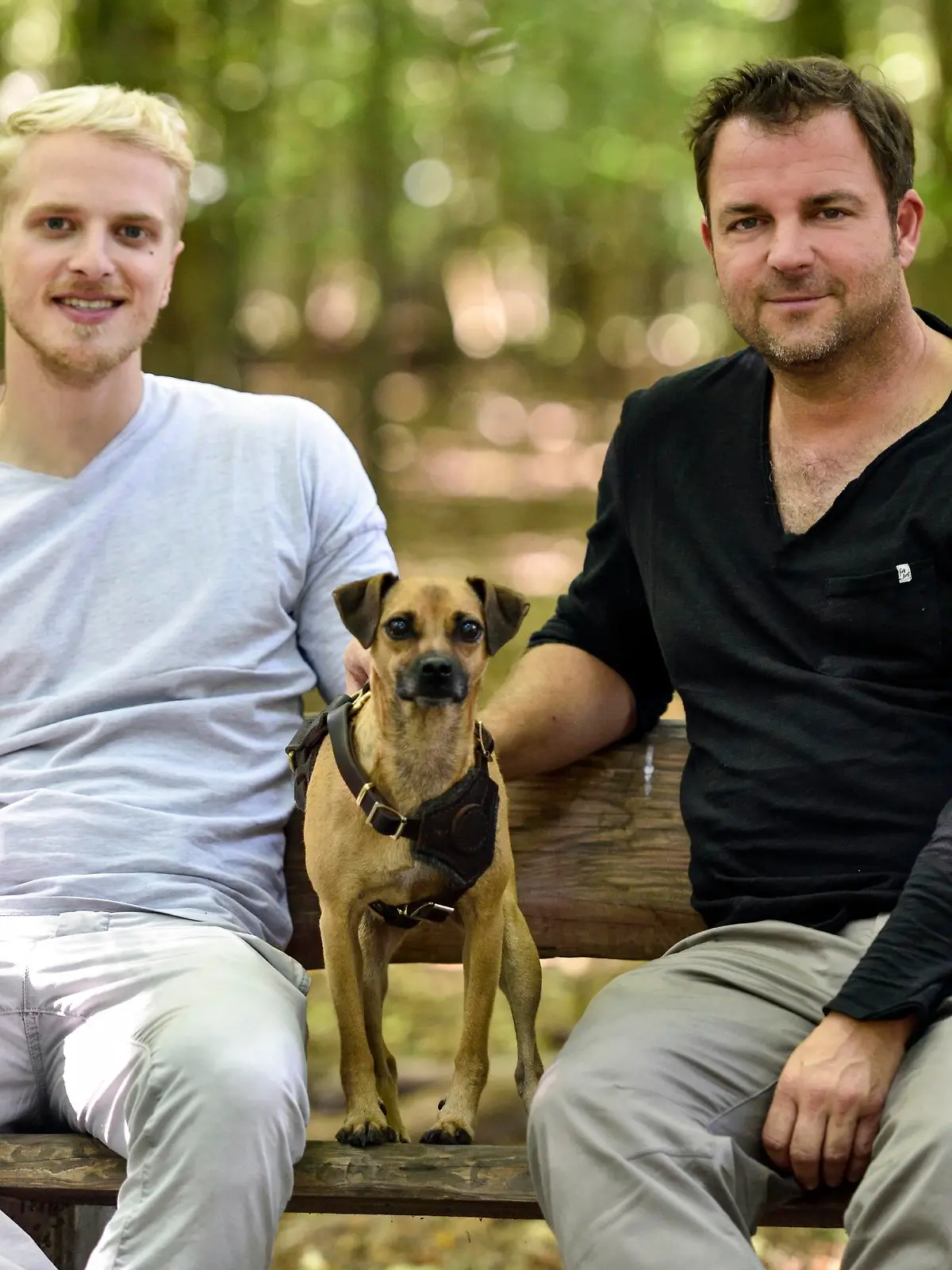 Martin Rütter und Mario Galla mit Hund "Enzo"