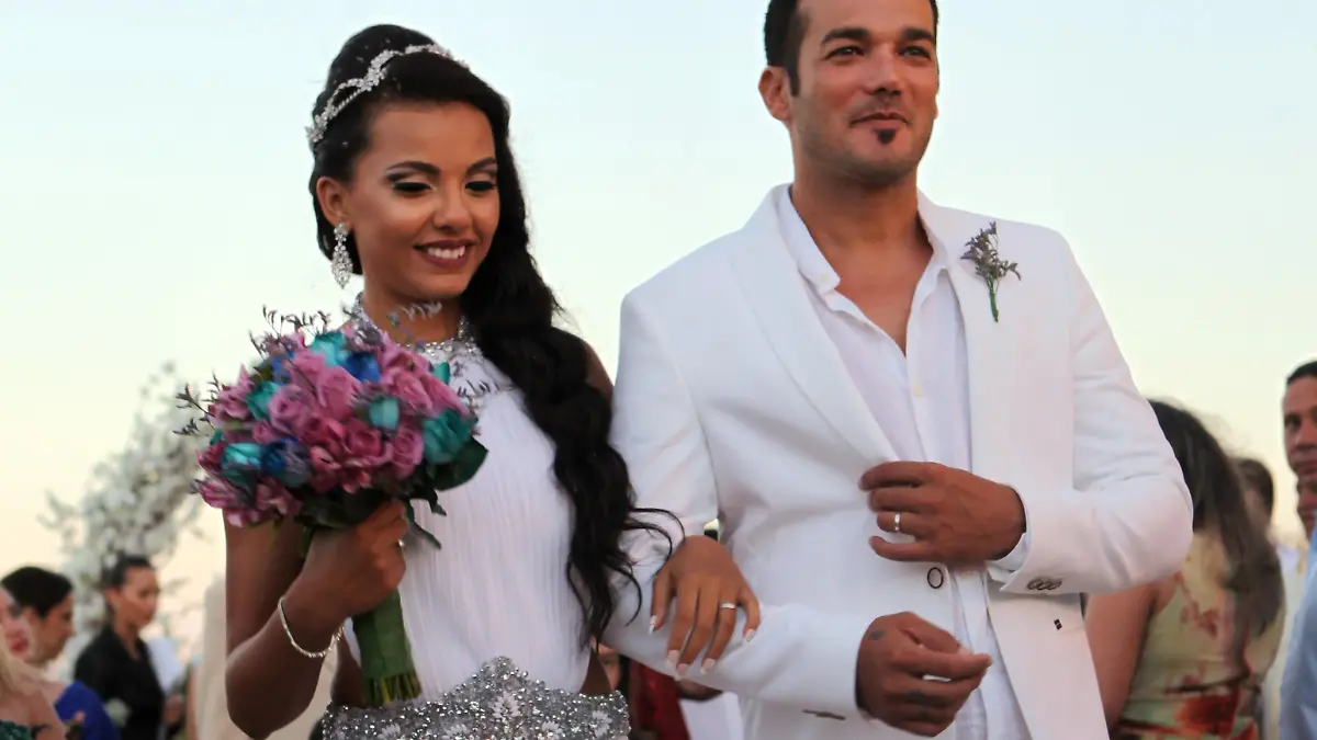 Für den ehemaligen DSDS-Teilnehmer Daniel Lopes steht ein bedeutender Schritt in seinem Leben an: Er will endlich seine Freundin, die Brasilianerin Magna Cavalcanti, heiraten! Doch dafür braucht er noch das nötige Geld um die Hochzeit überhaupt finanzieren zu können.
