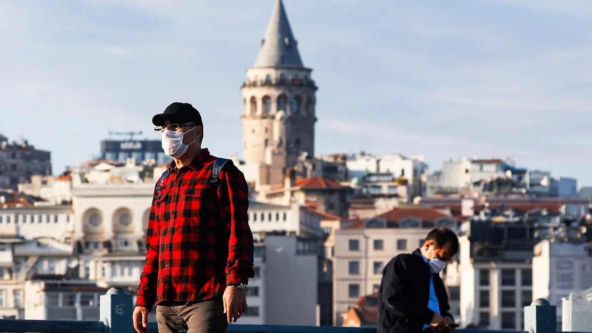 A dolphin swims in the Bosphorus, as the sea traffic slows down due to 3-days curfew. 

Credit Image: Jason Dean/ZUMA Wire

Pictured: GV,General View
Ref: SPL5164937 010520 NON-EXCLUSIVE
Picture by: Zuma / SplashNews.com

Splash News and Pictures
USA: +1 310-525-5808
London: +44 (0)20 8126 1009
Berlin: +49 175 3764 166
photodesk@splashnews.com

World Rights, No Argentina Rights, No Belgium Rights, No China Rights, No Czechia Rights, No Finland Rights, No France Rights, No Hungary Rights, No Japan Rights, No Mexico Rights, No Netherlands Rights, No Norway Rights, No Peru Rights, No Portugal Rights, No Slovenia Rights, No Sweden Rights, No Switzerland Rights, No Taiwan Rights, No United Kingdom Rights
