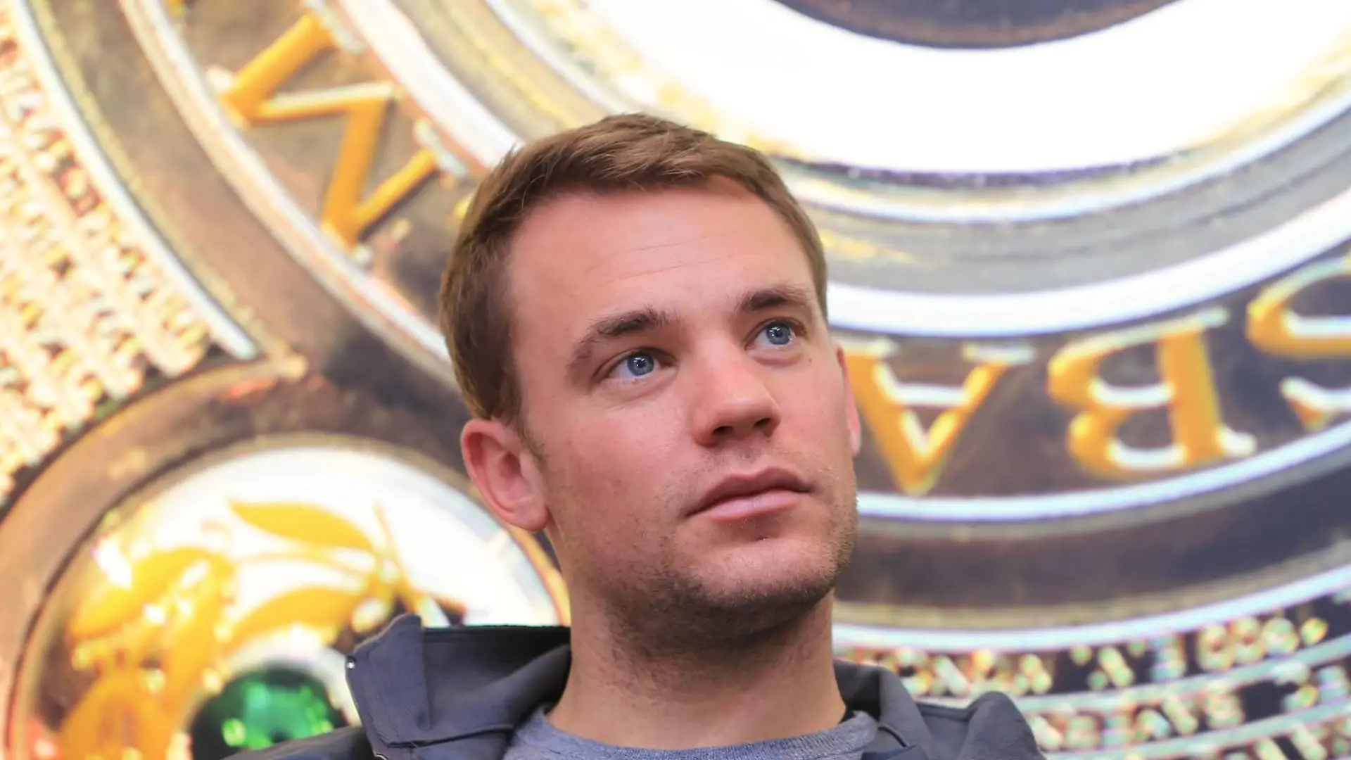 Fußball, Interview und Fotoshooting mit Manuel Neuer 15.12.2016, Torwart Manuel Neuer FCB,Saebener Strasse im Bild: Torwart Manuel Neuer FCB