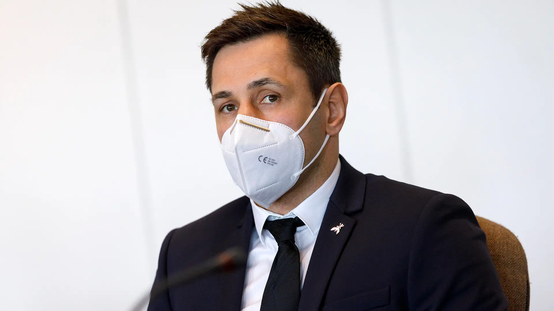 Felix Sturm, mit bürgerlichem Namen Adan Catic, bei seiner Verhandlung wegen Steuerhinterziehung und Körperverletzung beim Landgericht Köln. Sturm wird zu drei Jahren Haft verurteilt worden. Laut Gericht hatte Sturm einen Millionenbetrag an Steuern hinterzogen. Außerdem war der jetzt 41-jährige bei einem Kampf gedopt. Köln, 30.04.2020 *** Felix Sturm, whose civil name is Adan Catic, at his trial for tax evasion and bodily injury at the Regional Court of Cologne Sturm is sentenced to three years in prison According to the court, Sturm had evaded a million-euro sum in taxes. In addition, the now 41-year-old was doped in a fight Cologne, 30 04 2020 Foto:xC.xHardtx/xFuturexImage