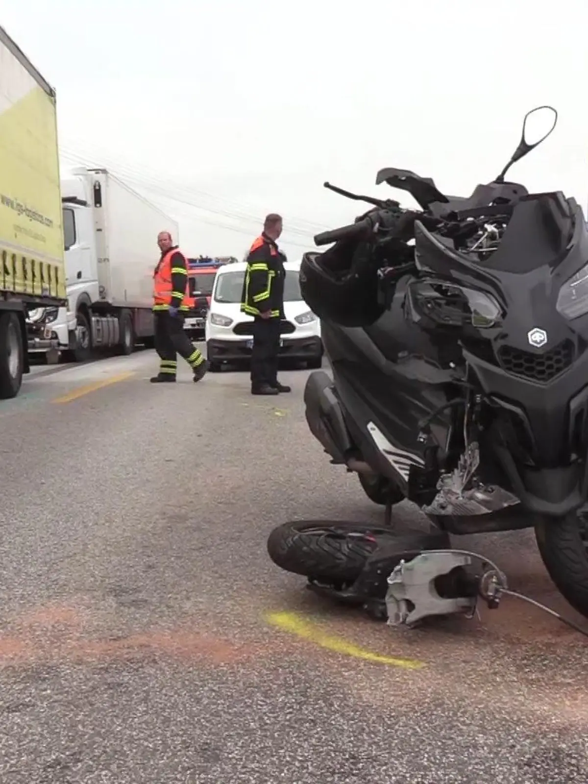 Tödlicher Verkehrsunfall auf der A 7 in Hamburg: Jetzt sucht die Polizei Zeugen.