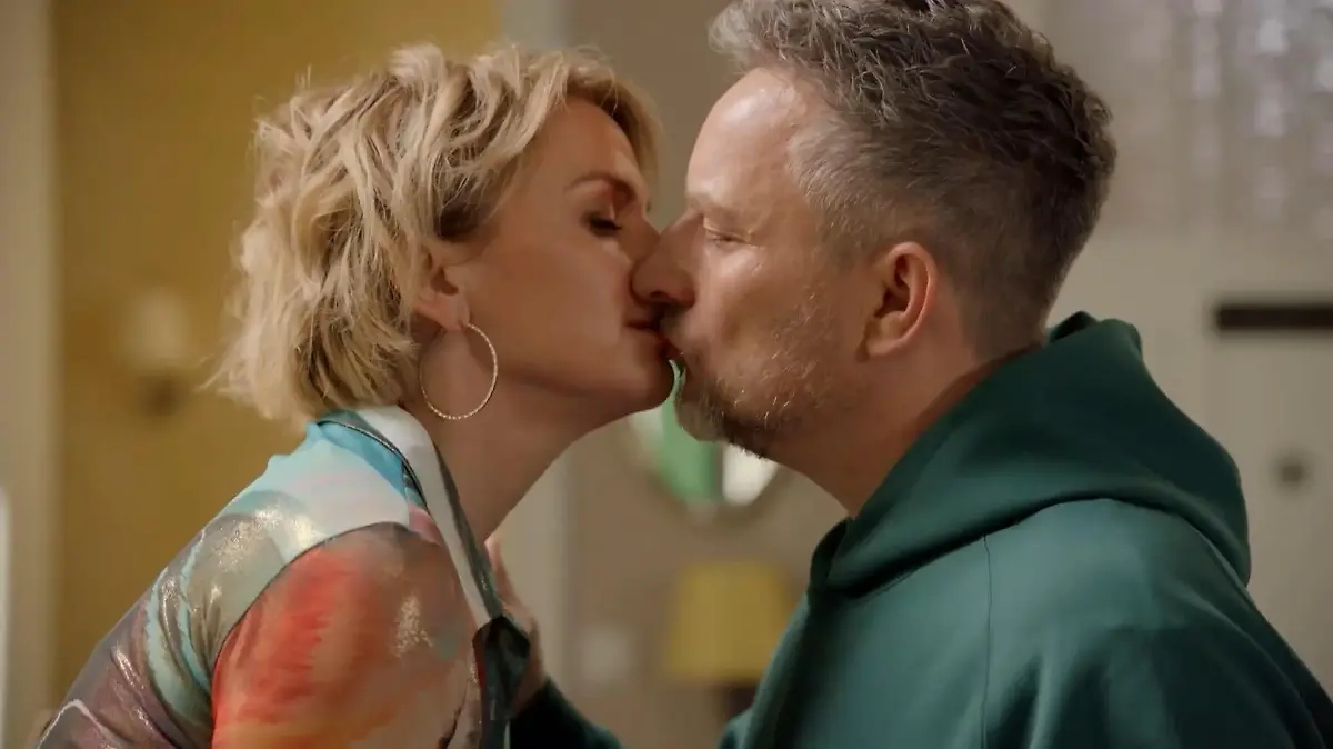 Yvonne (Gisa Zach) und Michi (Lars Pape) 