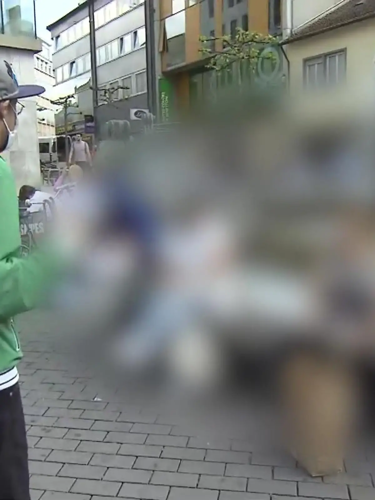 Bild zu: "Blockwarte oder Lebensretter?"