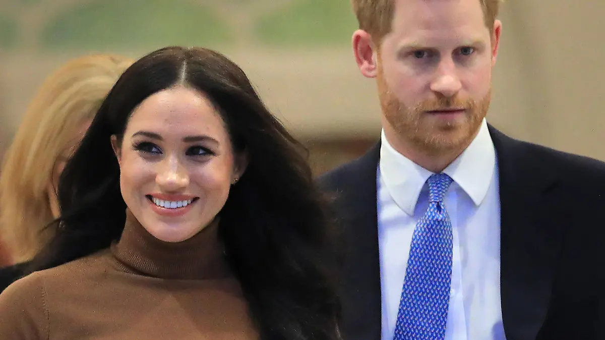 ARCHIV - 07.01.2020, Großbritannien, London: Meghan, damalige Herzogin von Sussex, und Prinz Harry, damaliger Herzog von Sussex. Nach ihrem Rückzug aus royalen Ämtern planen Harry und Meghan laut einem Bericht des «Telegraph» die Gründung der gemeinnützigen Organisation «Archewell» für verschiedene soziale Projekte. (zu dpa "Bericht: Organisation von Harry und Meghan soll Archewell heißen") Foto: Aaron Chown/PA Wire/dpa +++ dpa-Bildfunk +++